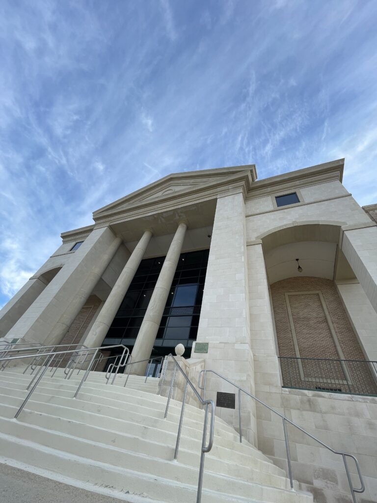 Covington,LA Court House Banck Law Top Attorneys in Covington, LA